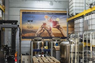 Wandversiering bij Stokerij en Brouwerij TX