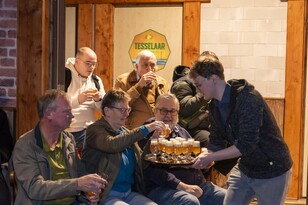 proeverij bij brouwerij tesselaaar